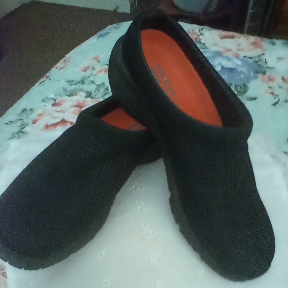 Brand new Merrell Mule (no box).